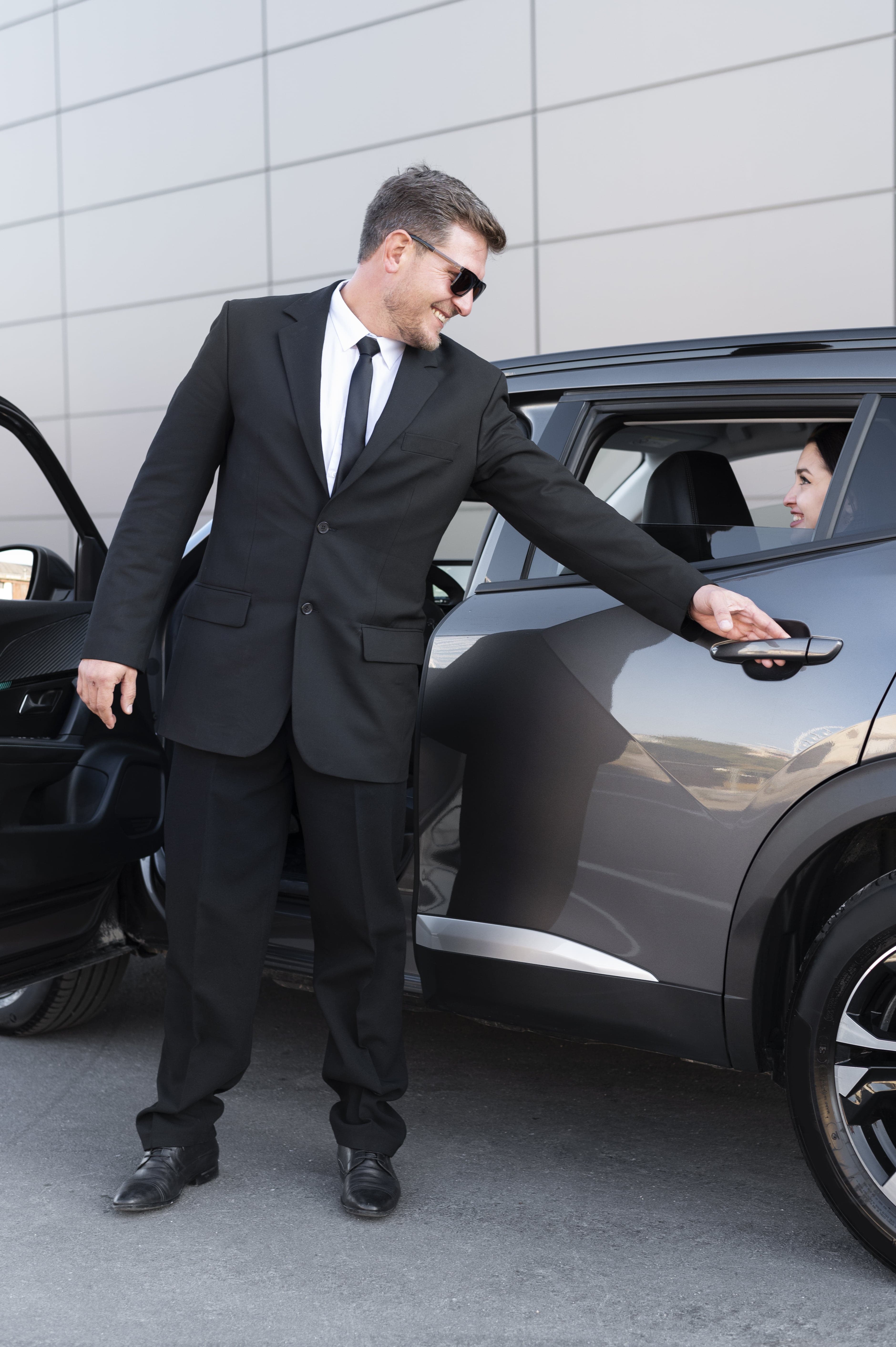 Discover our fleet of luxury vehicles